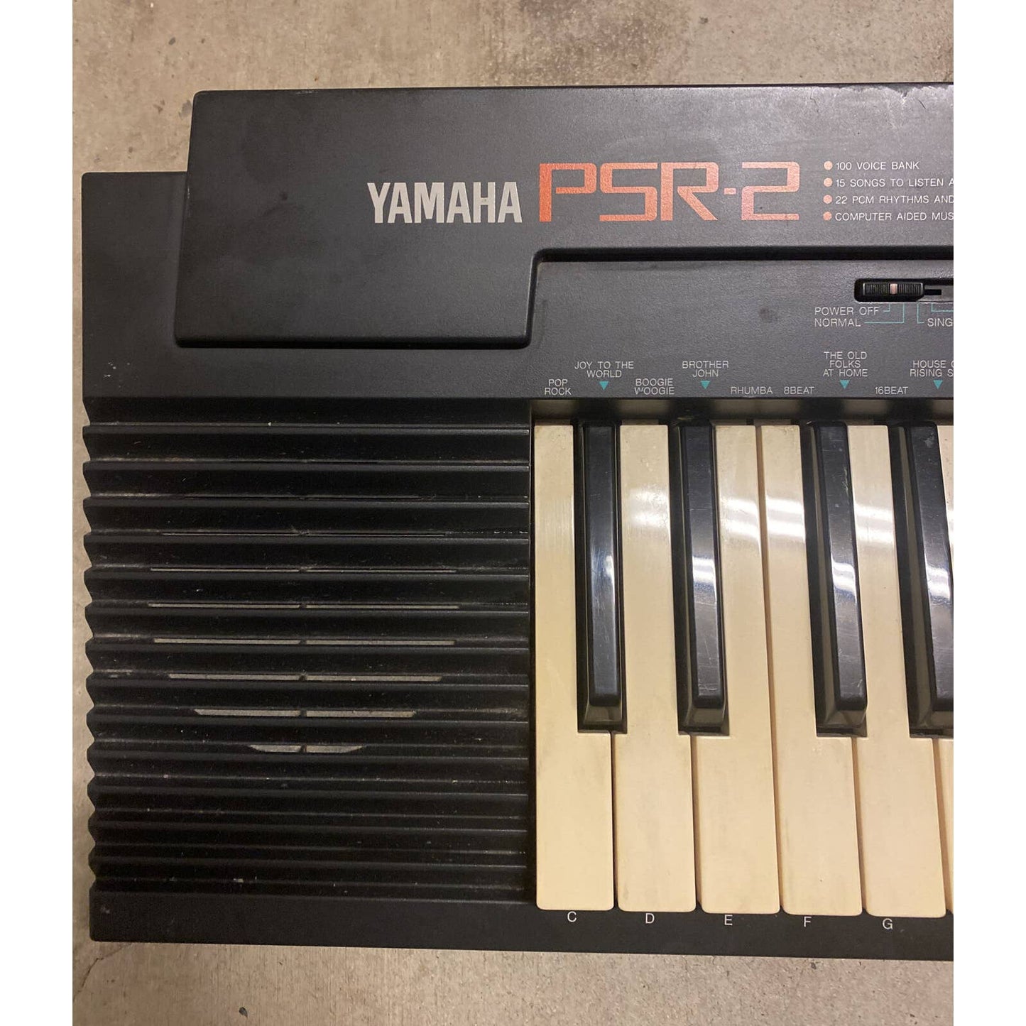 YAMAHA PSR-2 Portable Electronic Keyboard With AC Adapter 100 VB Tested Works