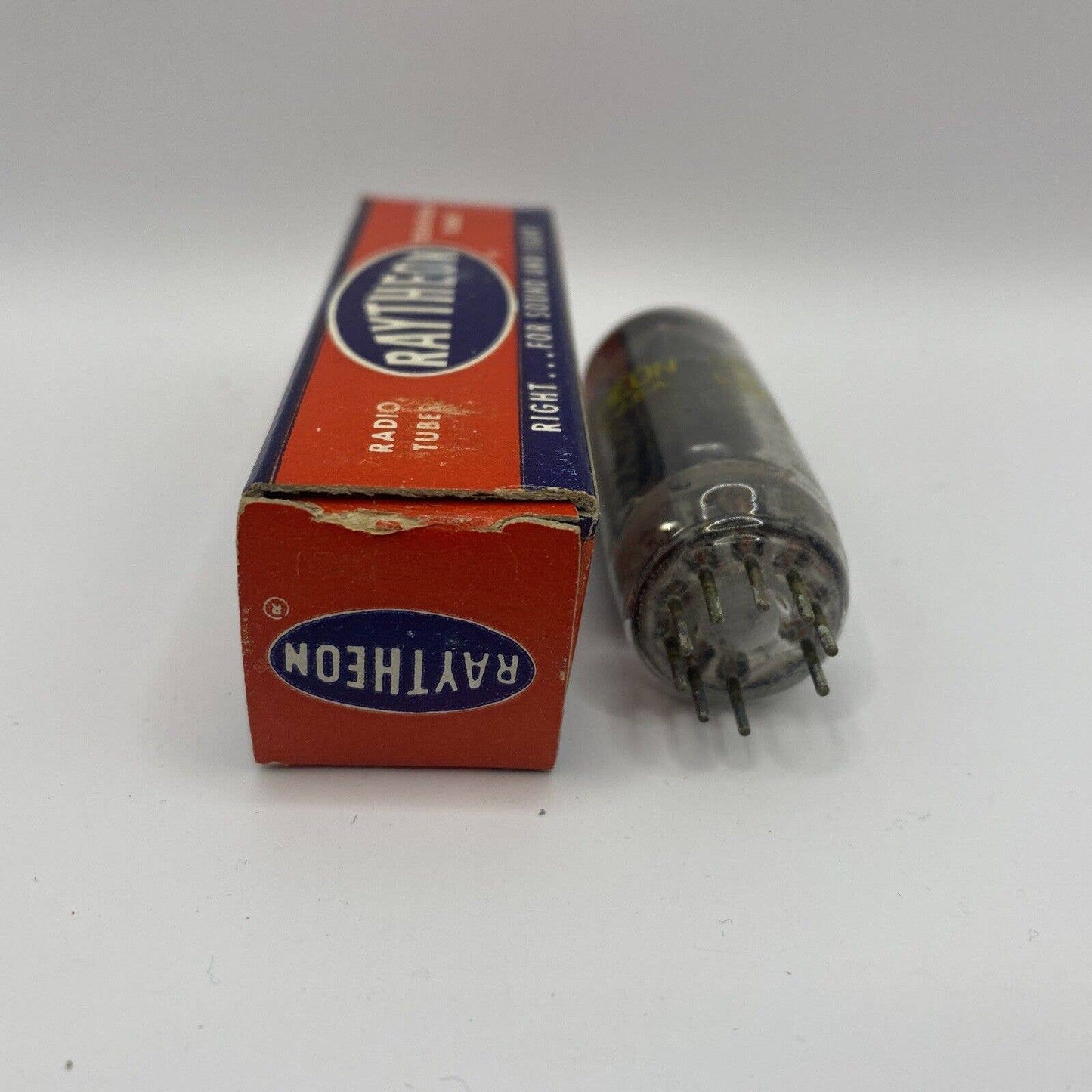 Vintage Raytheon Electron/ Vacuum Tube 6BK5 w/ Box TESTED With Photos!