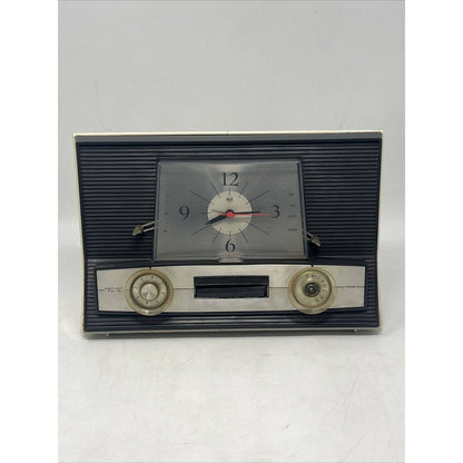 Vintage 1960s Rare RCA Victor C618 Tube Clock Broadcast Radio Parts Or Repair