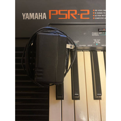 YAMAHA PSR-2 Portable Electronic Keyboard With AC Adapter 100 VB Tested Works