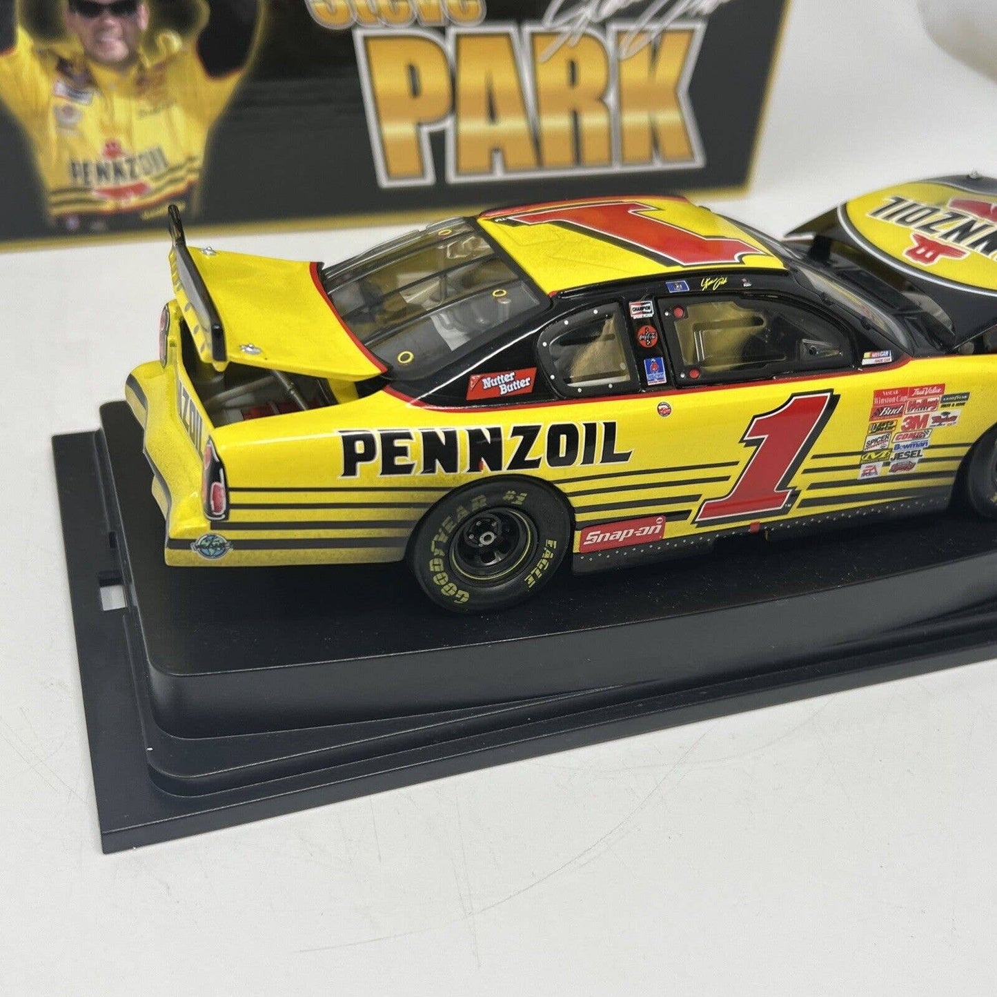 Revell Diecast Steve Park Pennzoil 2001 Monte Carlo In Box With COA 1 of 12.996
