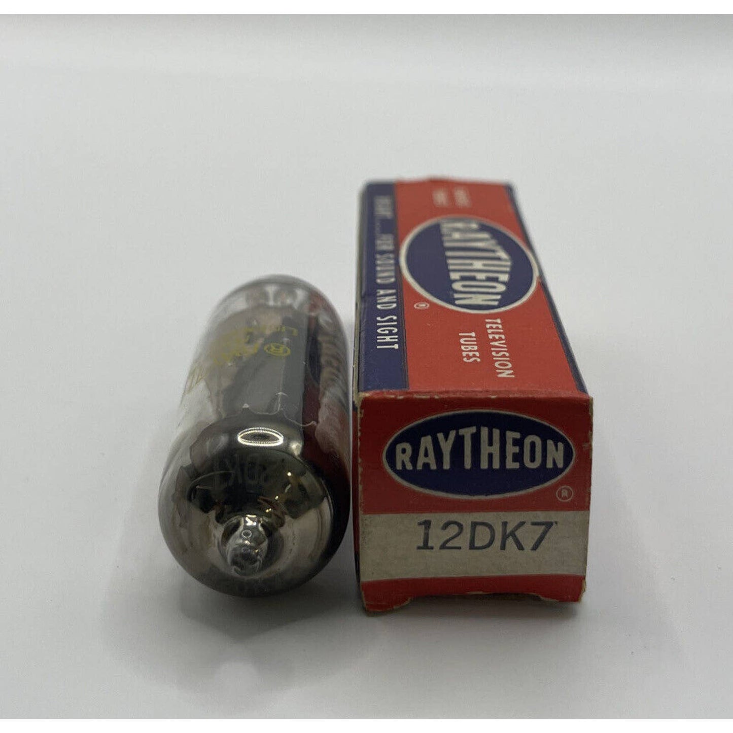 Raytheon 12DK7 Electron Vacuum Audio Amplifier Tube NOS