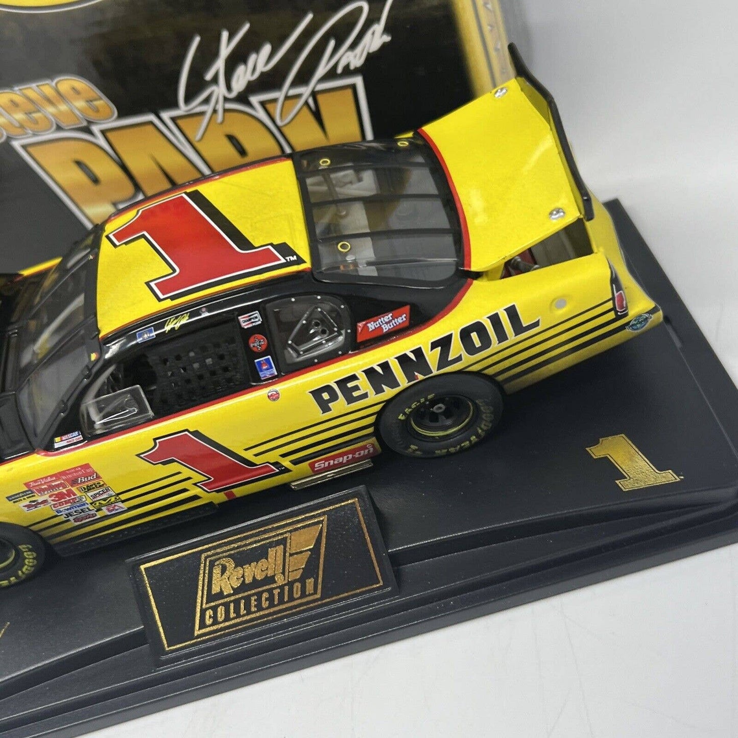 Revell Diecast Steve Park Pennzoil 2001 Monte Carlo In Box With COA 1 of 12.996