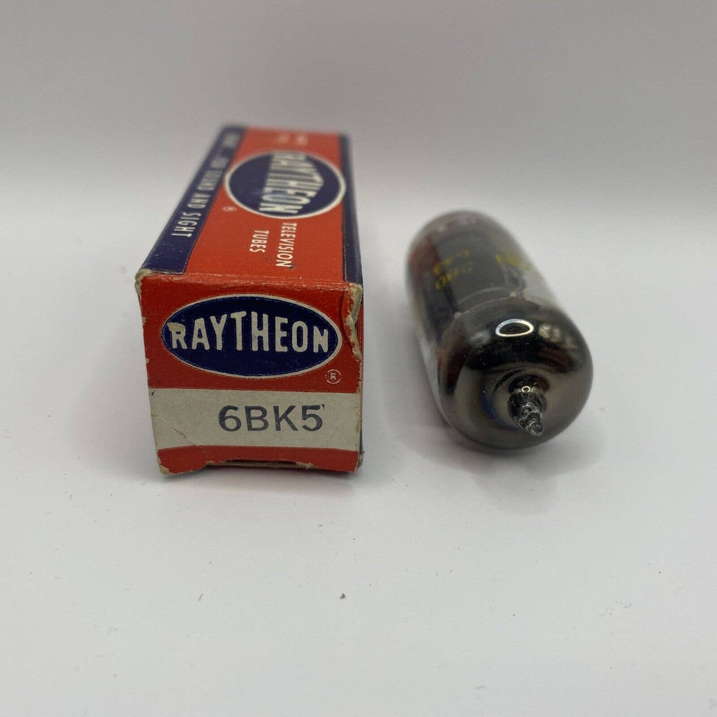 Vintage Raytheon Electron/ Vacuum Tube 6BK5 w/ Box TESTED With Photos!